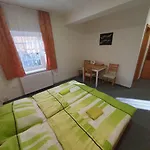 Na Skřivánce Hotel Decin