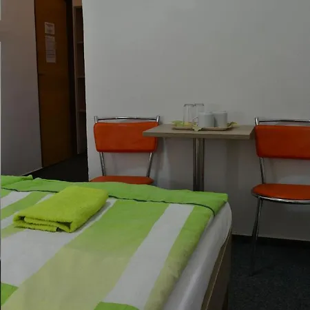 Na Skrivance Vandrerhjem Decin