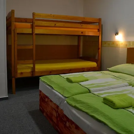 Hotel Na Skrivance Decin