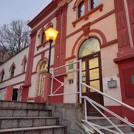 Na Skřivánce Hotel *