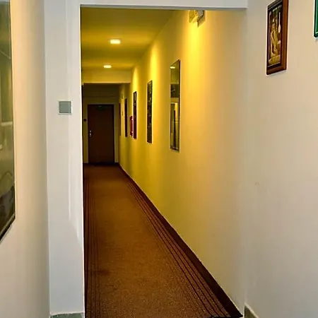 Na Skrivance Hotel *