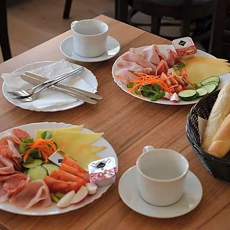 Hotel Na Skrivance Decin