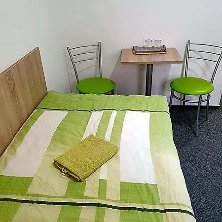 Hotel Na Skrivance *