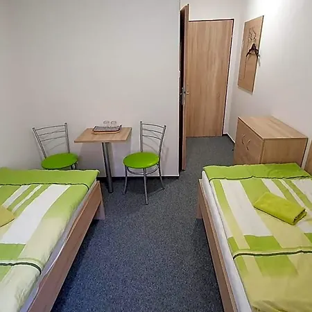 Hotel Na Skrivance