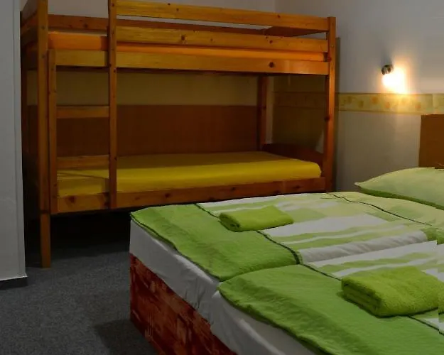 Hotel Na Skřivánce Decin