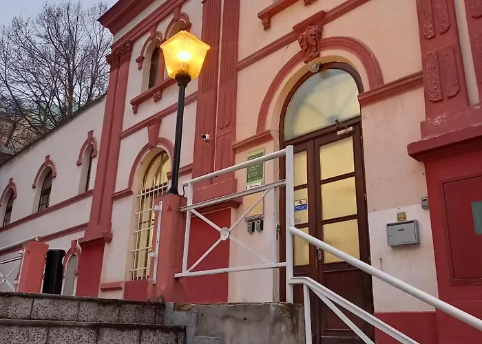 Na Skřivánce Hotel *