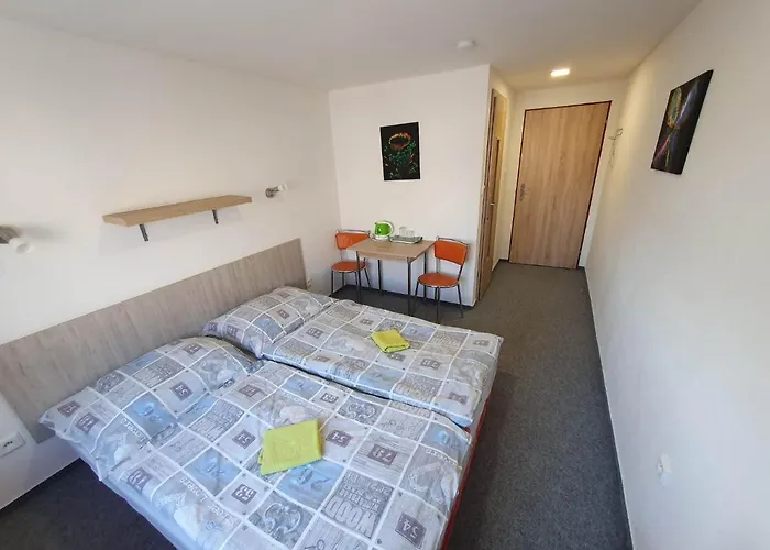 Hotel Na Skřivánce Decin