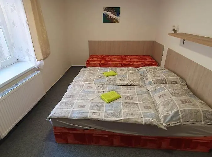 Na Skřivánce * Decin